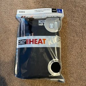 Kids 33degrees brand long sleeve crew neck and legging set. Size L (12/14)